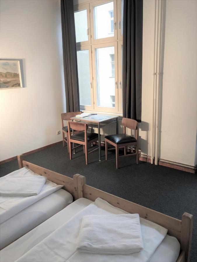 Fabrik - * Berlín