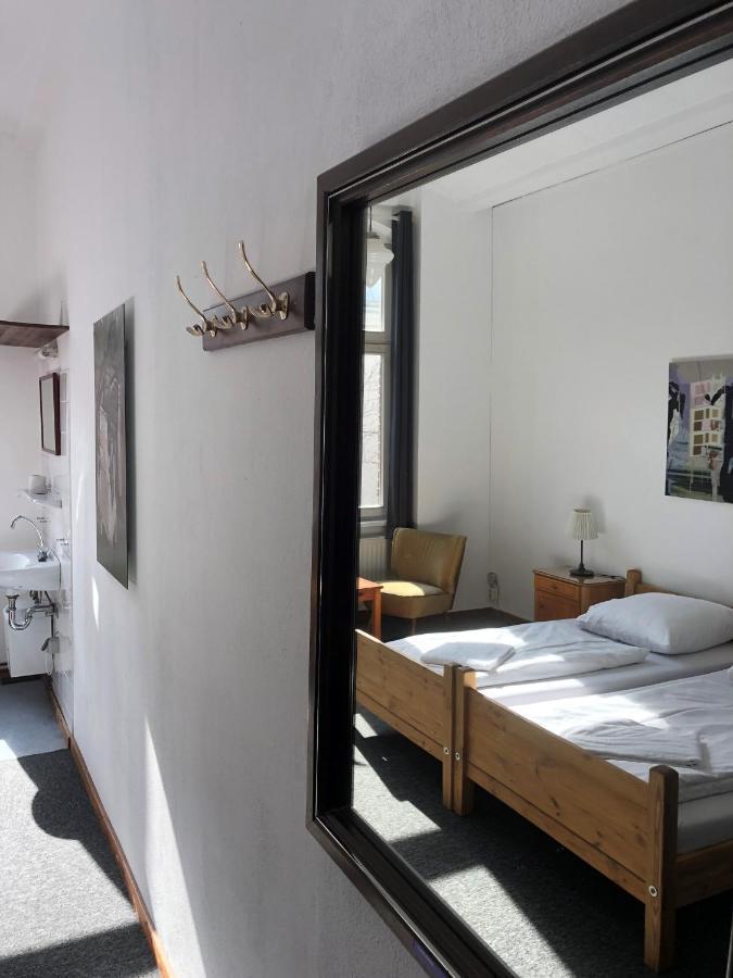 Hostal Fabrik - *