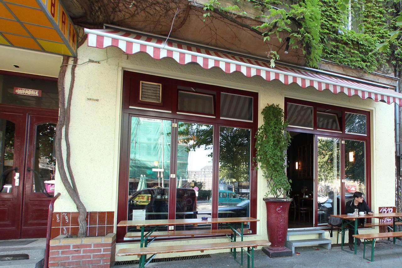 Hostal Fabrik - *