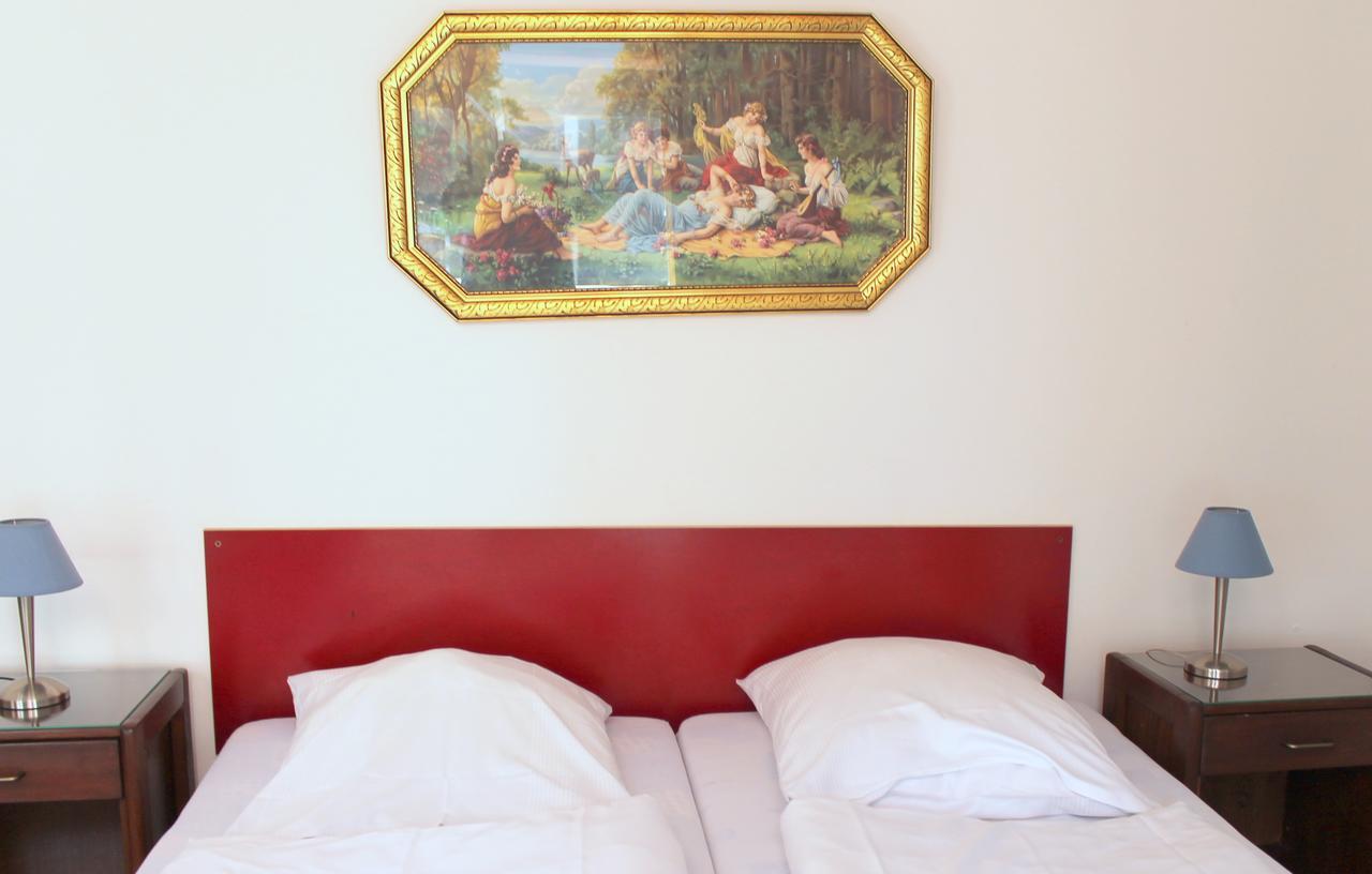 Fabrik - Hostal *